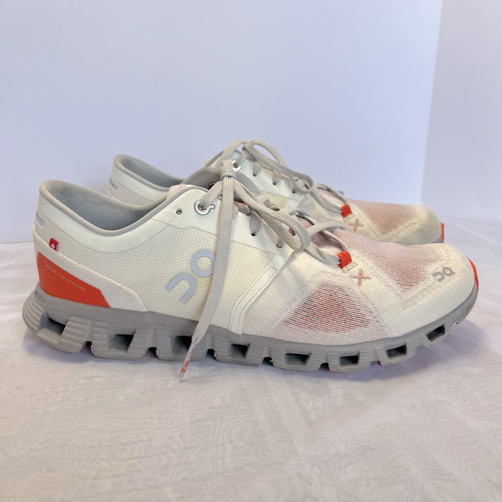 On Cloud X 3 Running Shoes Ivory/Alloy 60.98252 Women’s Sz 9 Ultralight